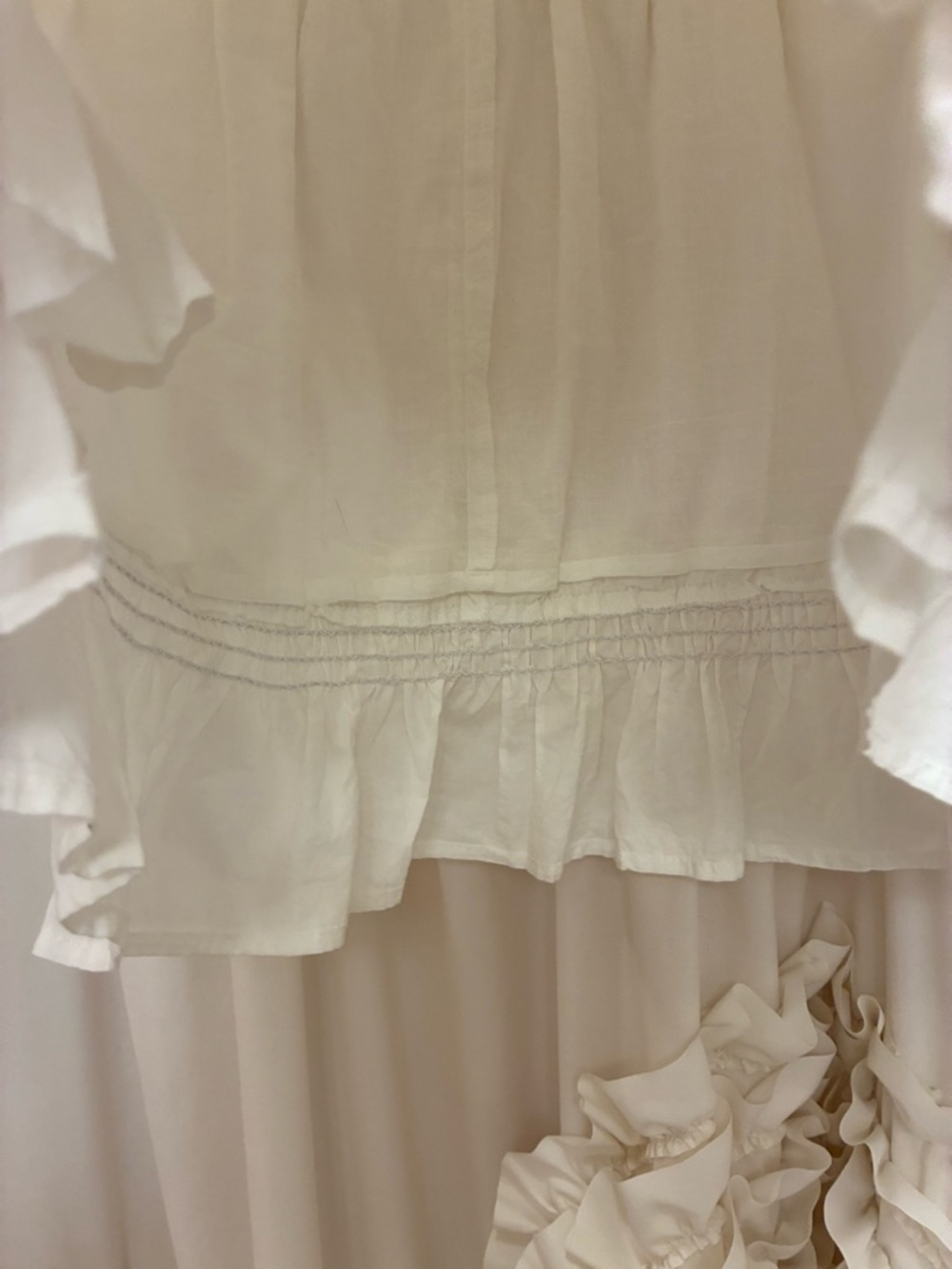 Women’s White Ruffle Mini Skirt🌺 - Picture 5 of 9